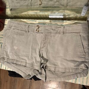 AEO khaki shorts